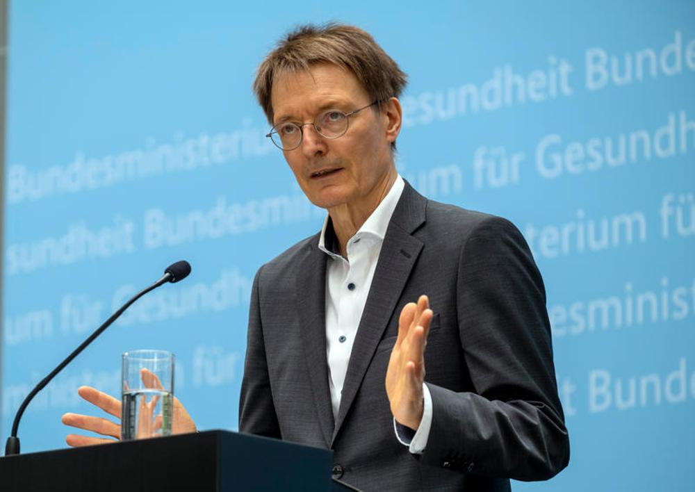 Fachverb&auml;nde kritisieren Lauterbachs Pl&auml;ne f&uuml;r eine Pflegereform