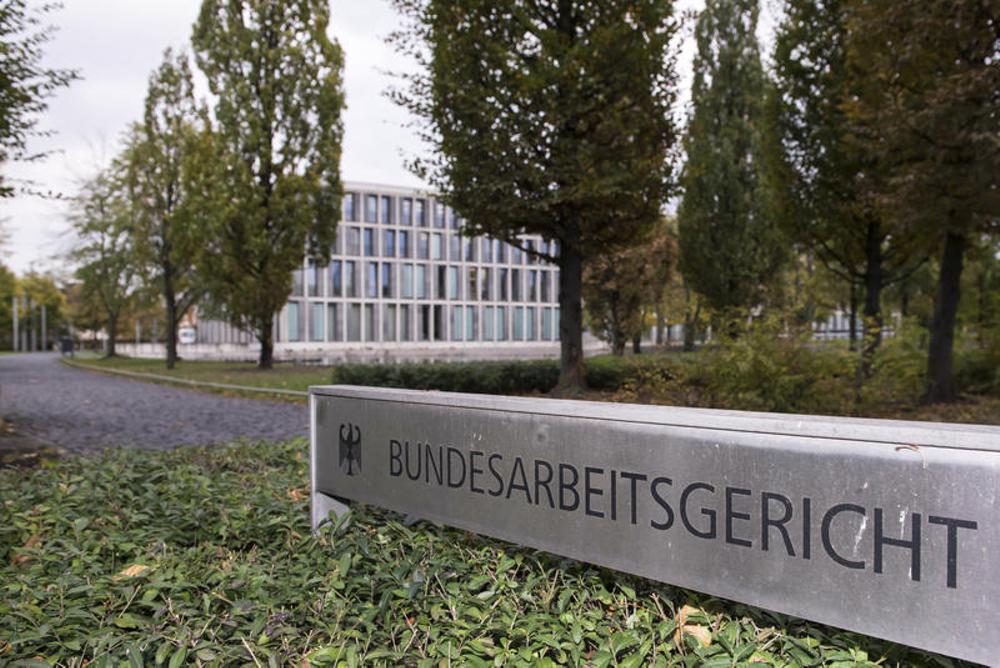 Bei Arbeitszeitbetrug darf offene Video&uuml;berwachung als Beweis dienen