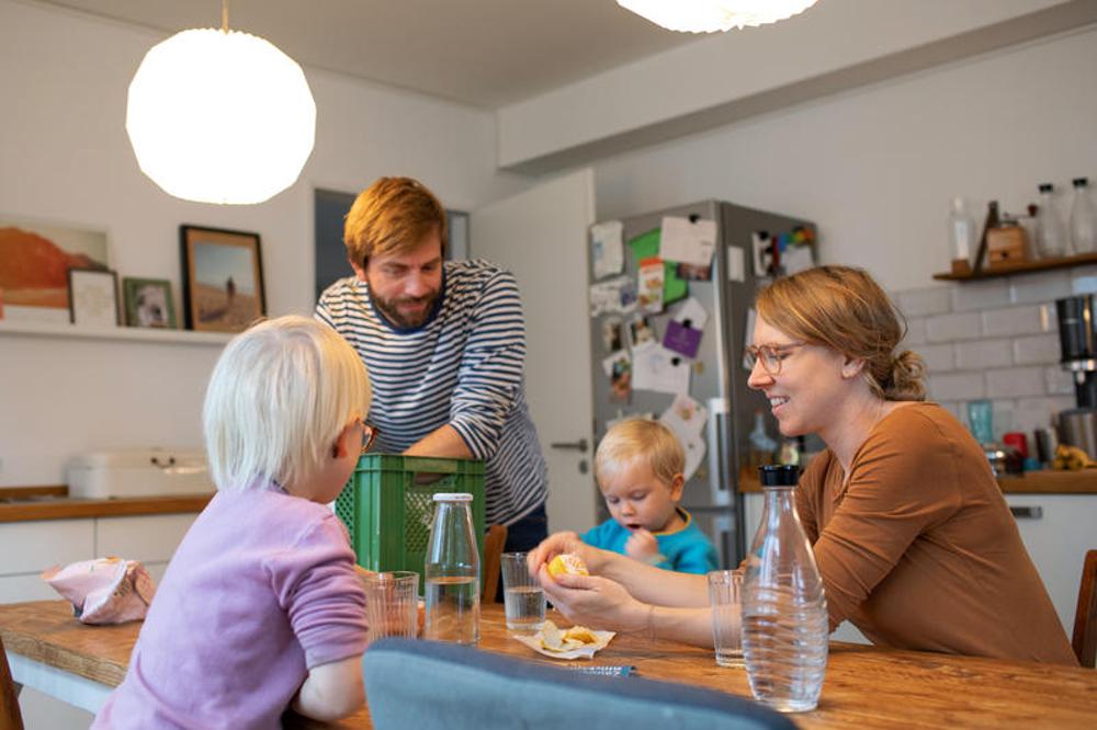 Familien: Wunsch und Wirklichkeit gehen bei Erwerbsarbeit auseinander