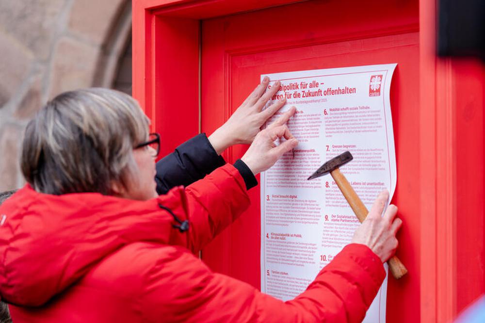 Caritas: Jahreskampagne will Türen öffnen