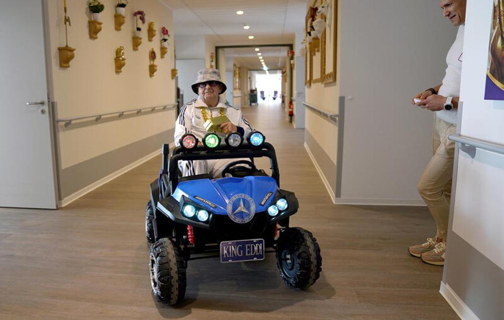 Tiktok-Videos im Heim: Zwischen Ringlicht und Rollator