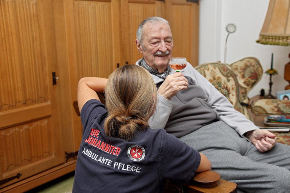 Wachsende Zahl an Pflegebed&uuml;rftigen stellt System auf die Probe