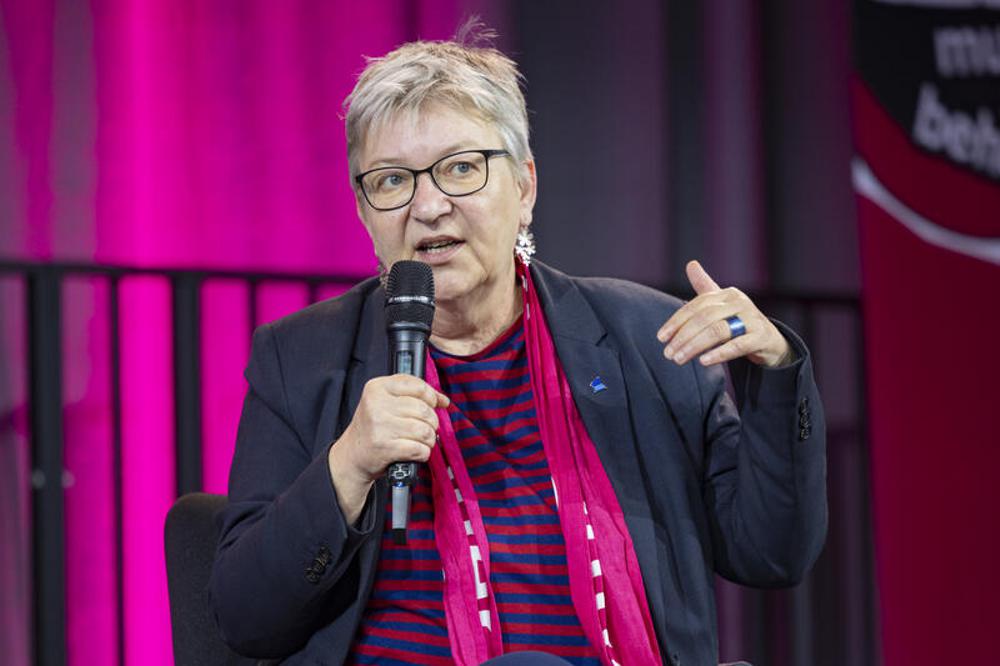 Dorothee Wüst