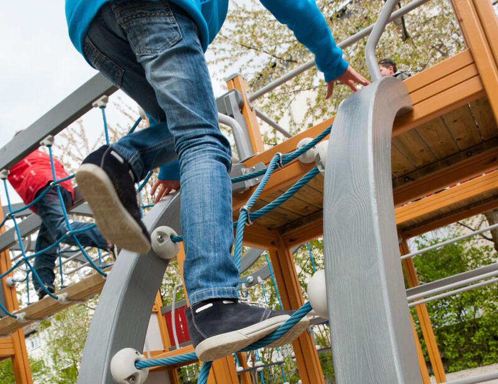 Kinder auf dem Spielplatz