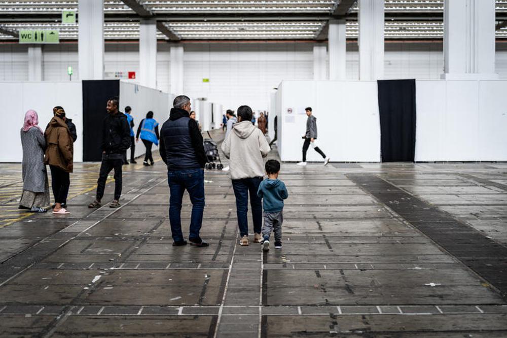 Flüchtlinge in Frankfurter Messehalle (Archivbild)