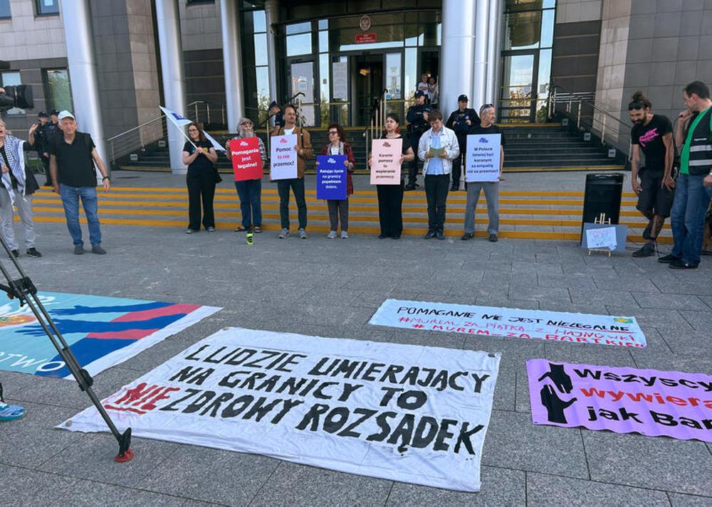 Kundgebung vor dem Bezirksgericht Bialystok