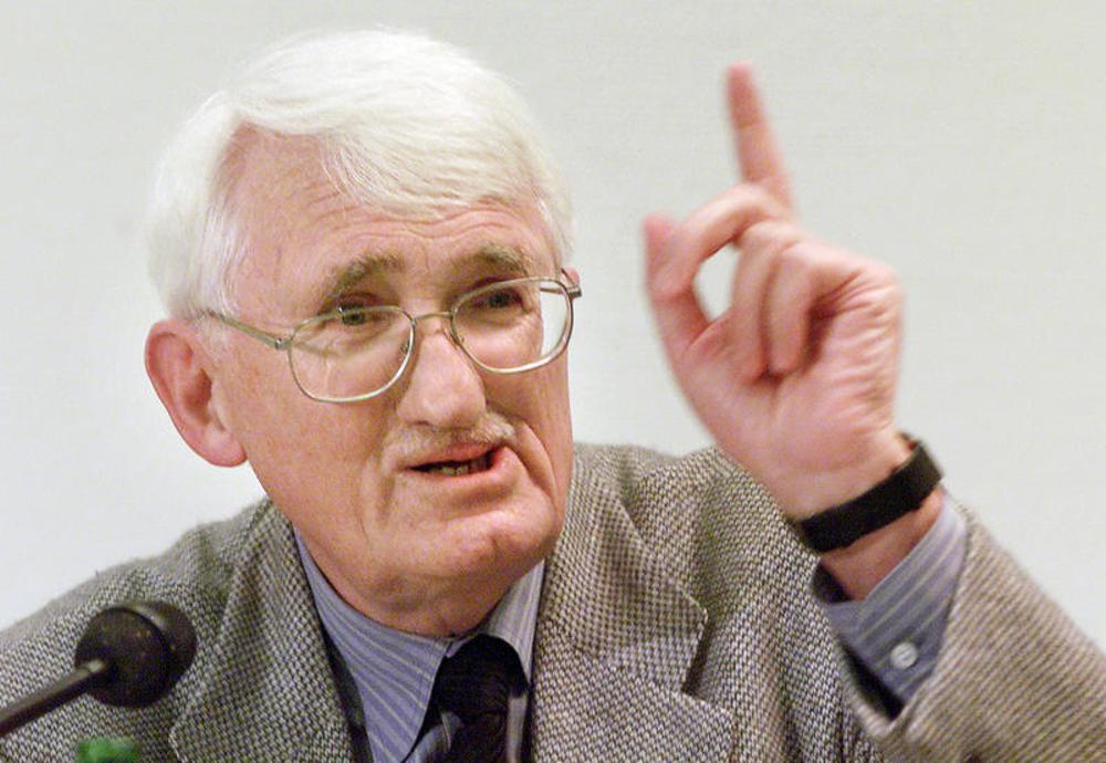 J&uuml;rgen Habermas (2001)
