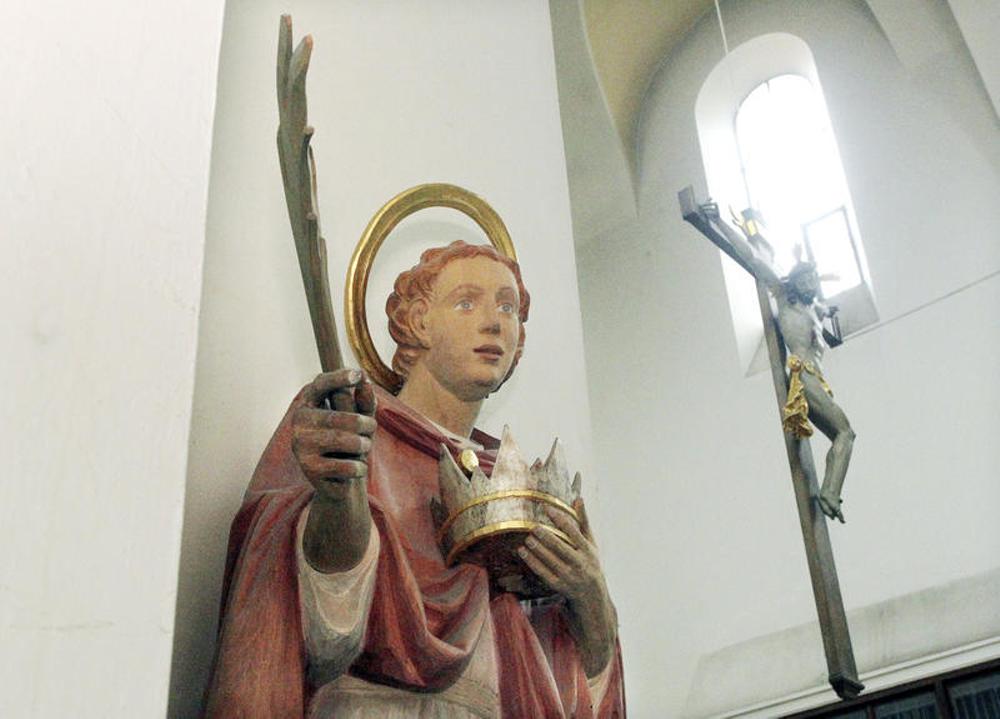 Pankratius ist einer der "Eisheiligen": Figur in der katholischen St. Pankratius-Kirche in Augsburg