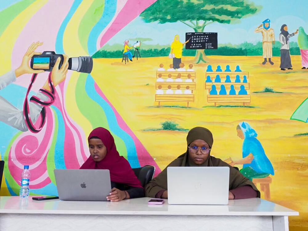 Journalistinnen von Bilan Media, einer Frauenredaktion in Mogadischu