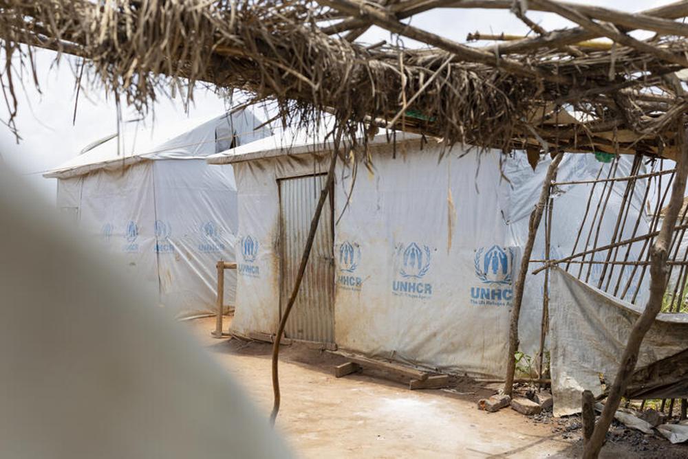 Zeltartige Behausungen des UNHCR im Fl&uuml;chtlingslager von Makpandu im S&uuml;dsudan