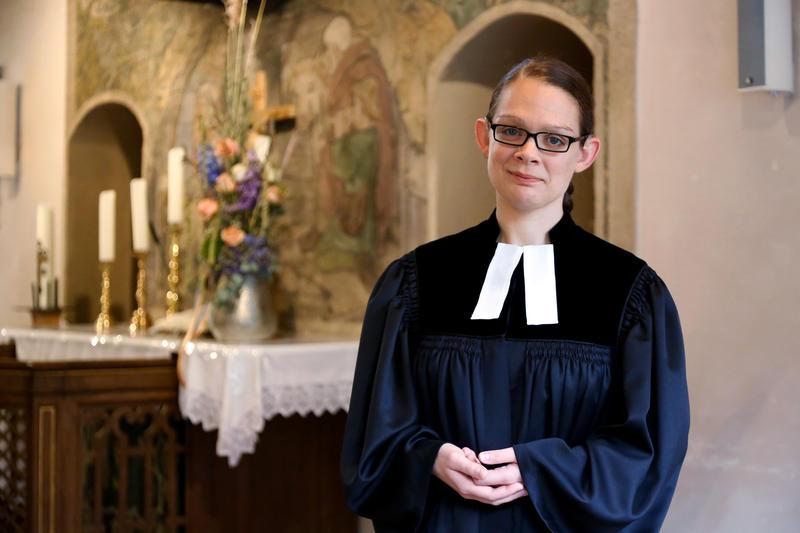 Felizitas Böcher wird bundesweit erste gehörlose Pfarrerin