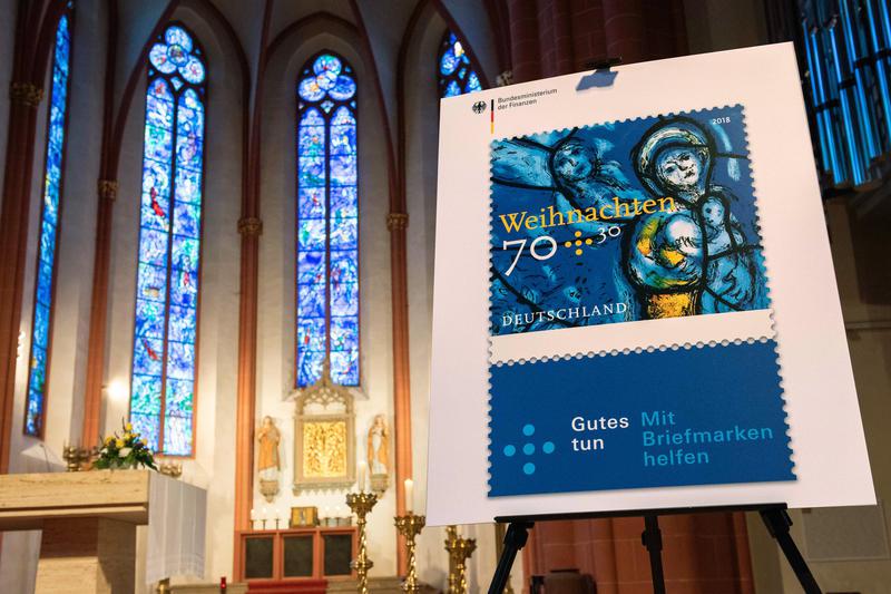 Weihnachtsbriefmarke mit Chagall-Fenstern in Mainz