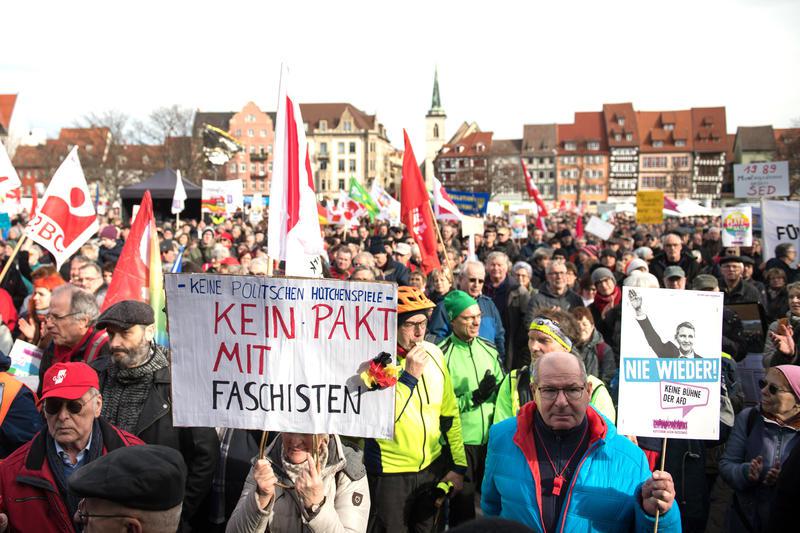 Tausende bei Protesten gegen rechts in Erfurt und Dresden 